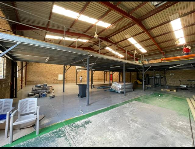 1,177M² WAREHOUSE TO LET IN KYA SANDS